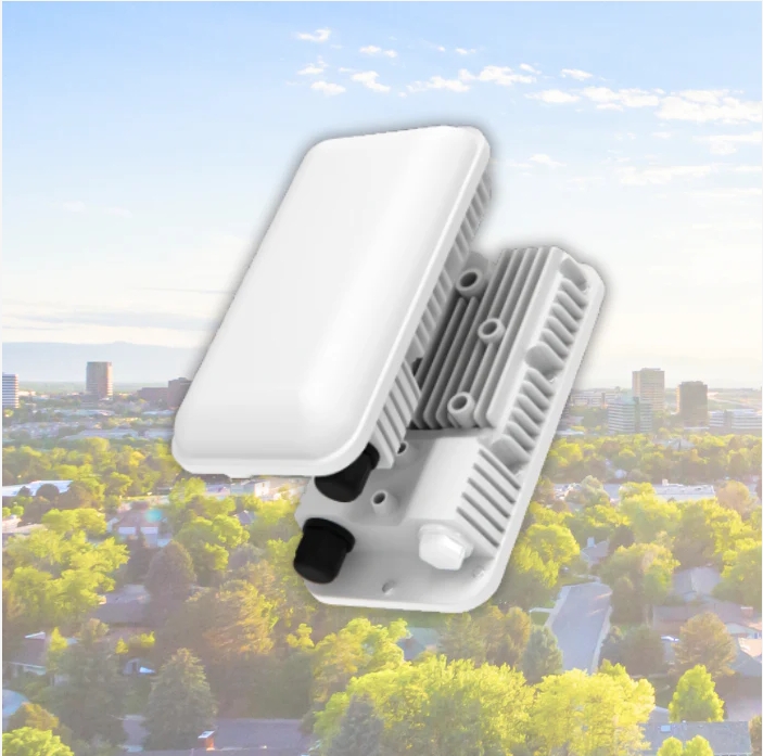 Outdoor hotspot equipment for exterior commercial coverage